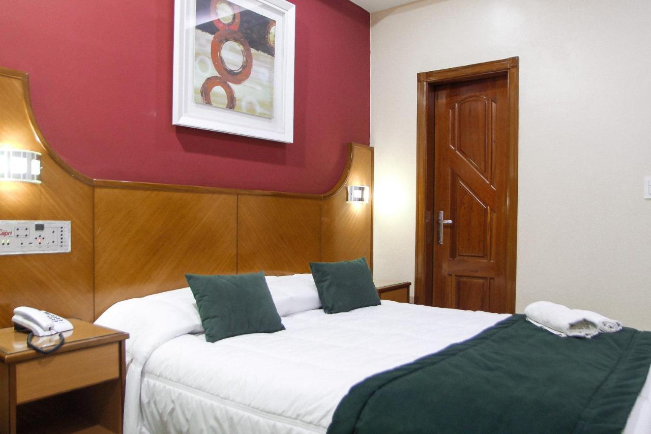Capri Hotel Дуки ди Кашиас Екстериор снимка