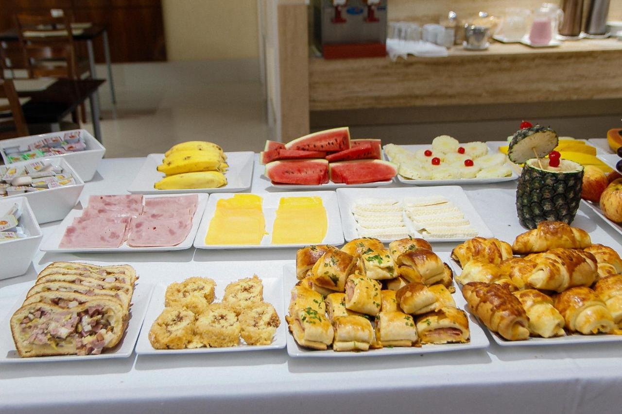 Capri Hotel Дуки ди Кашиас Екстериор снимка